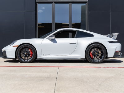 2026 Porsche 911 Carrera 4 GTS
