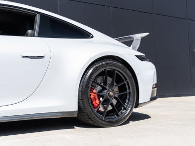 2026 Porsche 911 Carrera 4 GTS