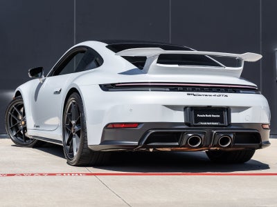 2026 Porsche 911 Carrera 4 GTS