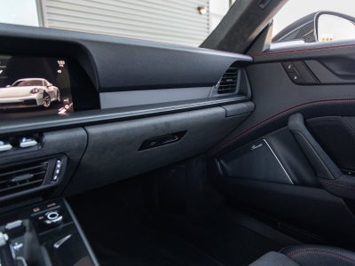 2026 Porsche 911 Carrera 4 GTS