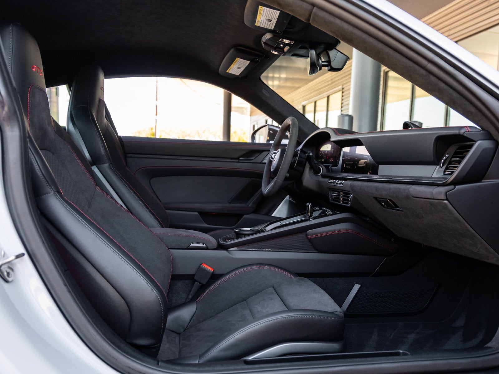 2026 Porsche 911 Carrera 4 GTS