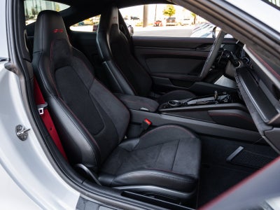 2026 Porsche 911 Carrera 4 GTS