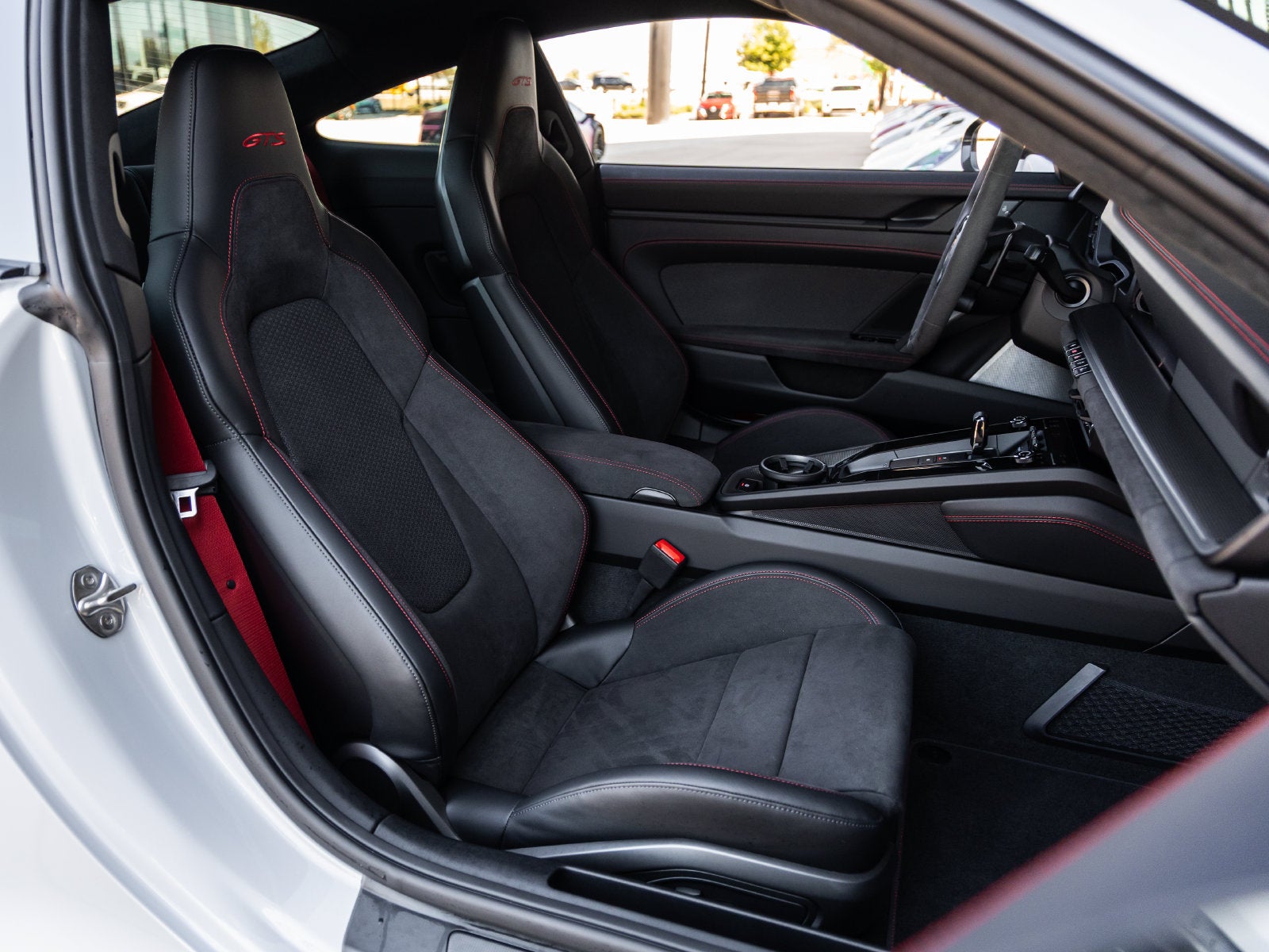 2026 Porsche 911 Carrera 4 GTS