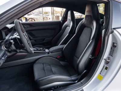 2026 Porsche 911 Carrera 4 GTS