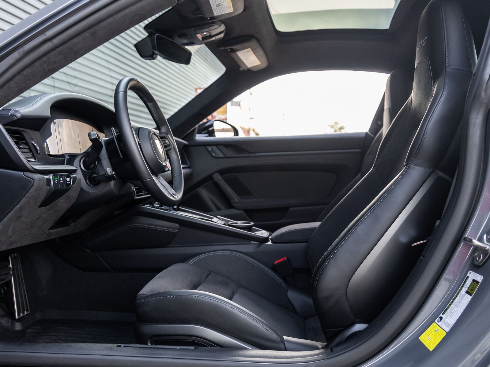 2025 Porsche 911 911 Carrera 4 GTS