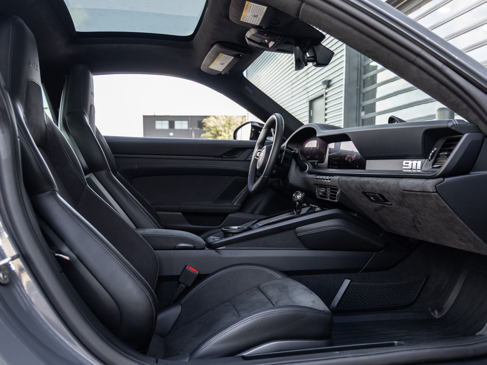2025 Porsche 911 911 Carrera 4 GTS