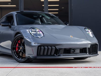 2025 Porsche 911 911 Carrera 4 GTS