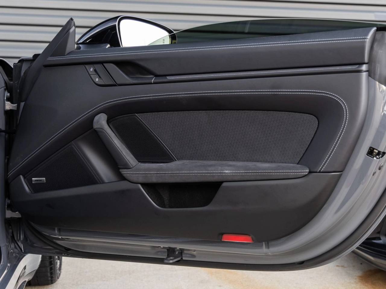 2025 Porsche 911 911 Carrera 4 GTS