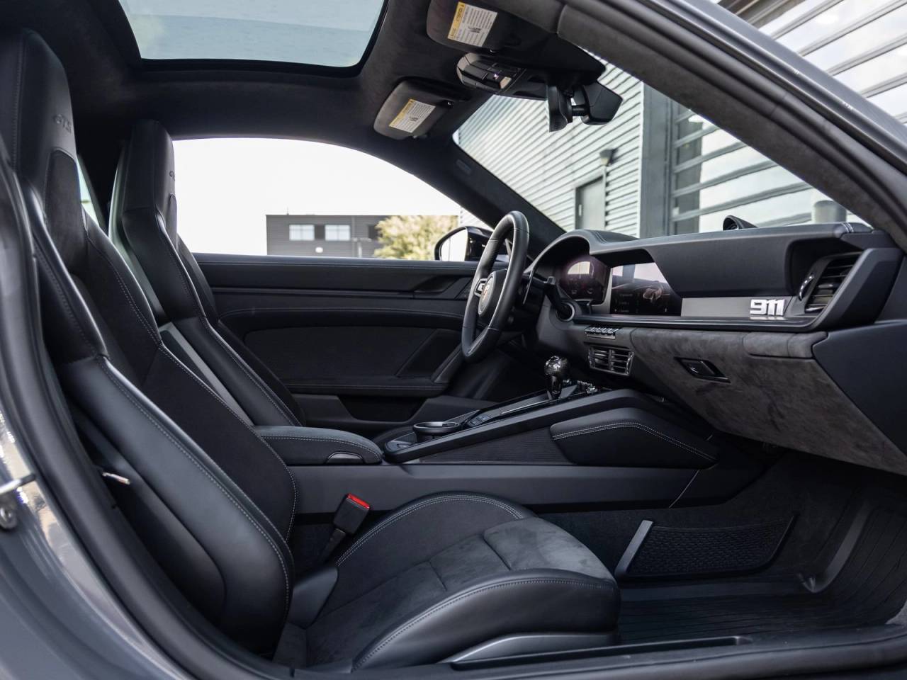 2025 Porsche 911 911 Carrera 4 GTS