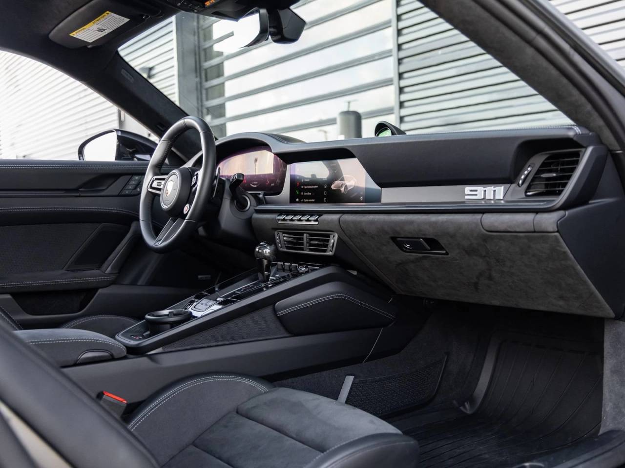 2025 Porsche 911 911 Carrera 4 GTS