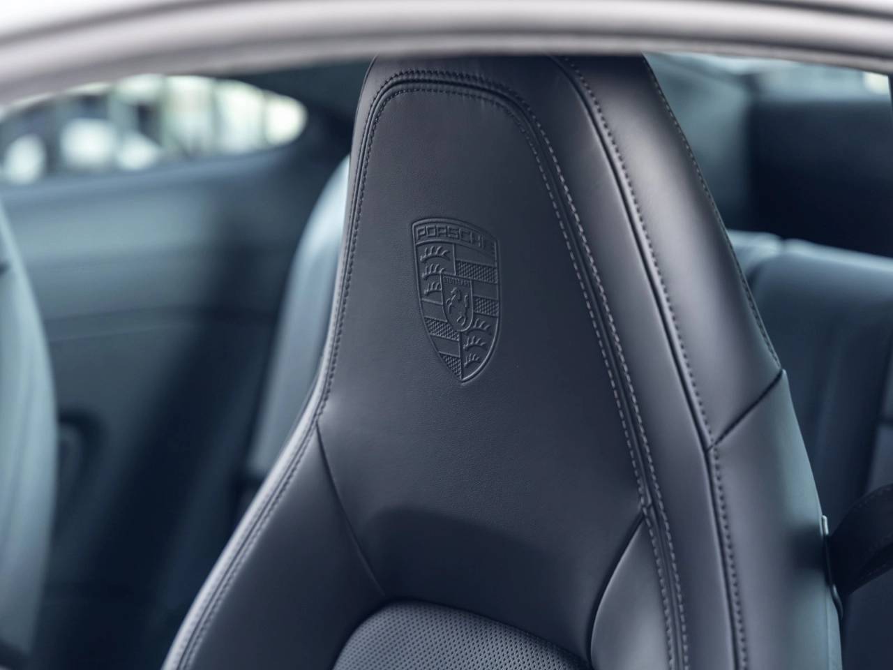 2025 Porsche 911 911 Carrera 4 GTS