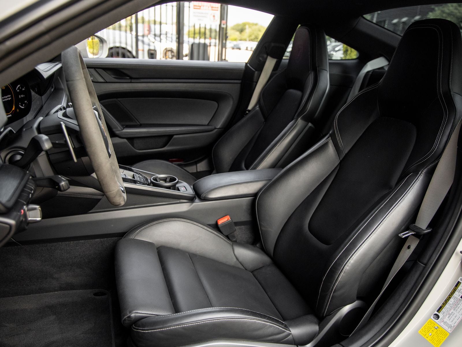 2022 Porsche 911 Carrera 4 GTS