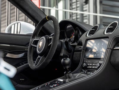 2020 Porsche 718 Cayman GT4