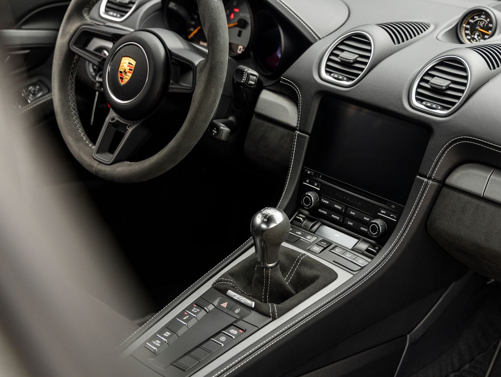 2023 Porsche 718 Cayman GT4