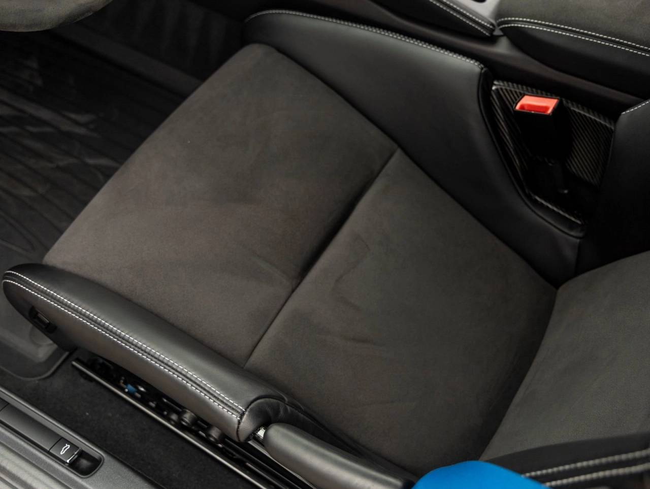 2023 Porsche 718 Cayman GT4