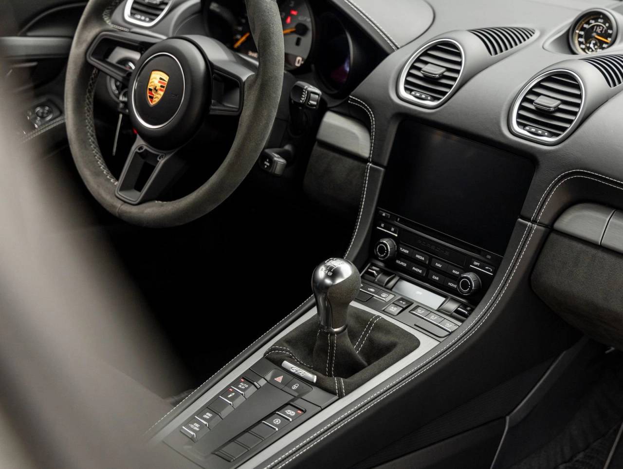 2023 Porsche 718 Cayman GT4