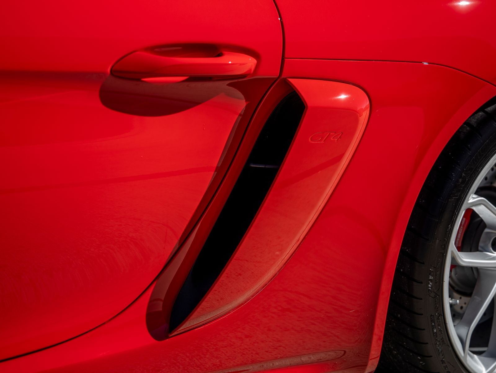 2023 Porsche 718 Cayman GT4