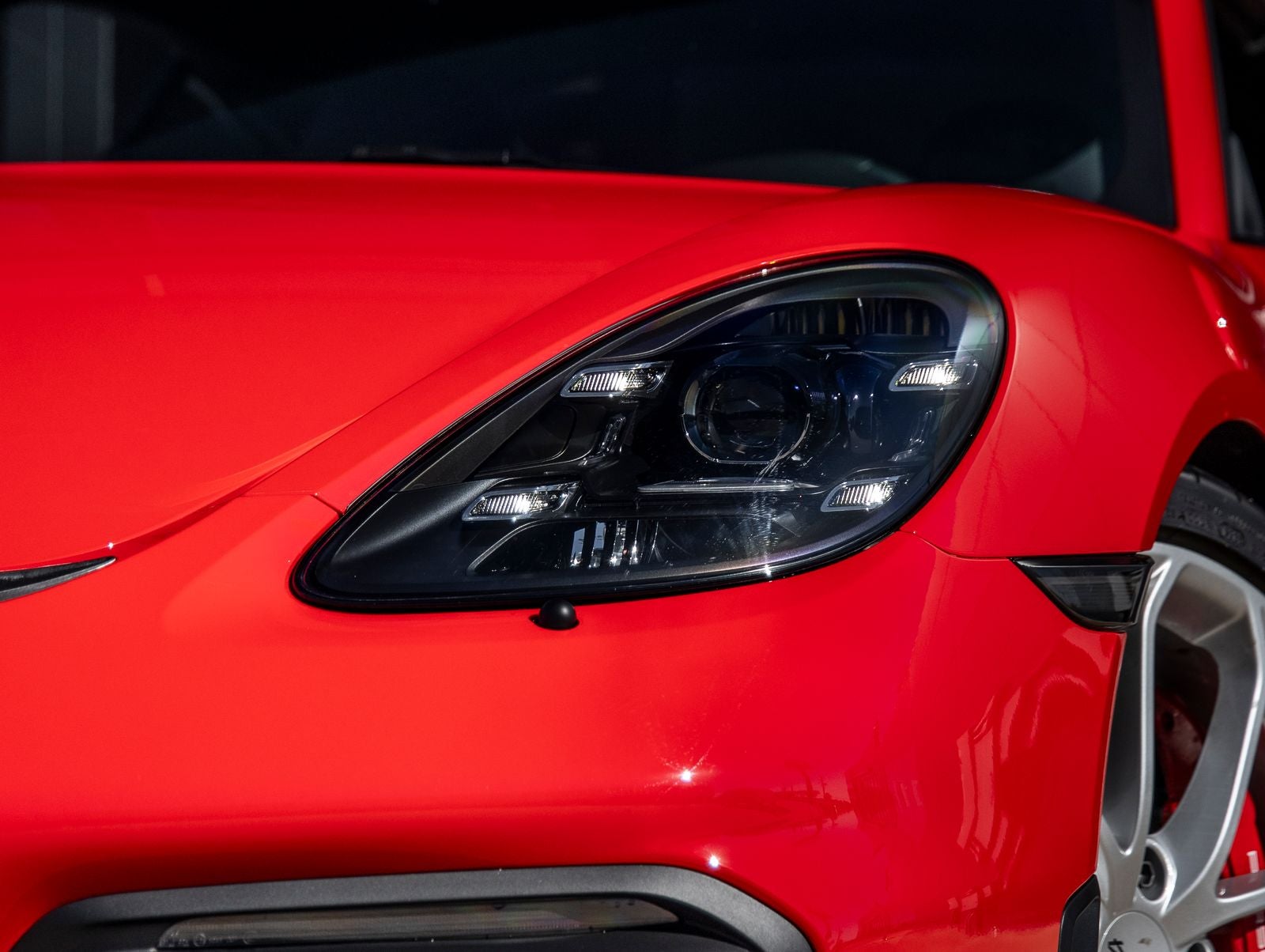 2023 Porsche 718 Cayman GT4