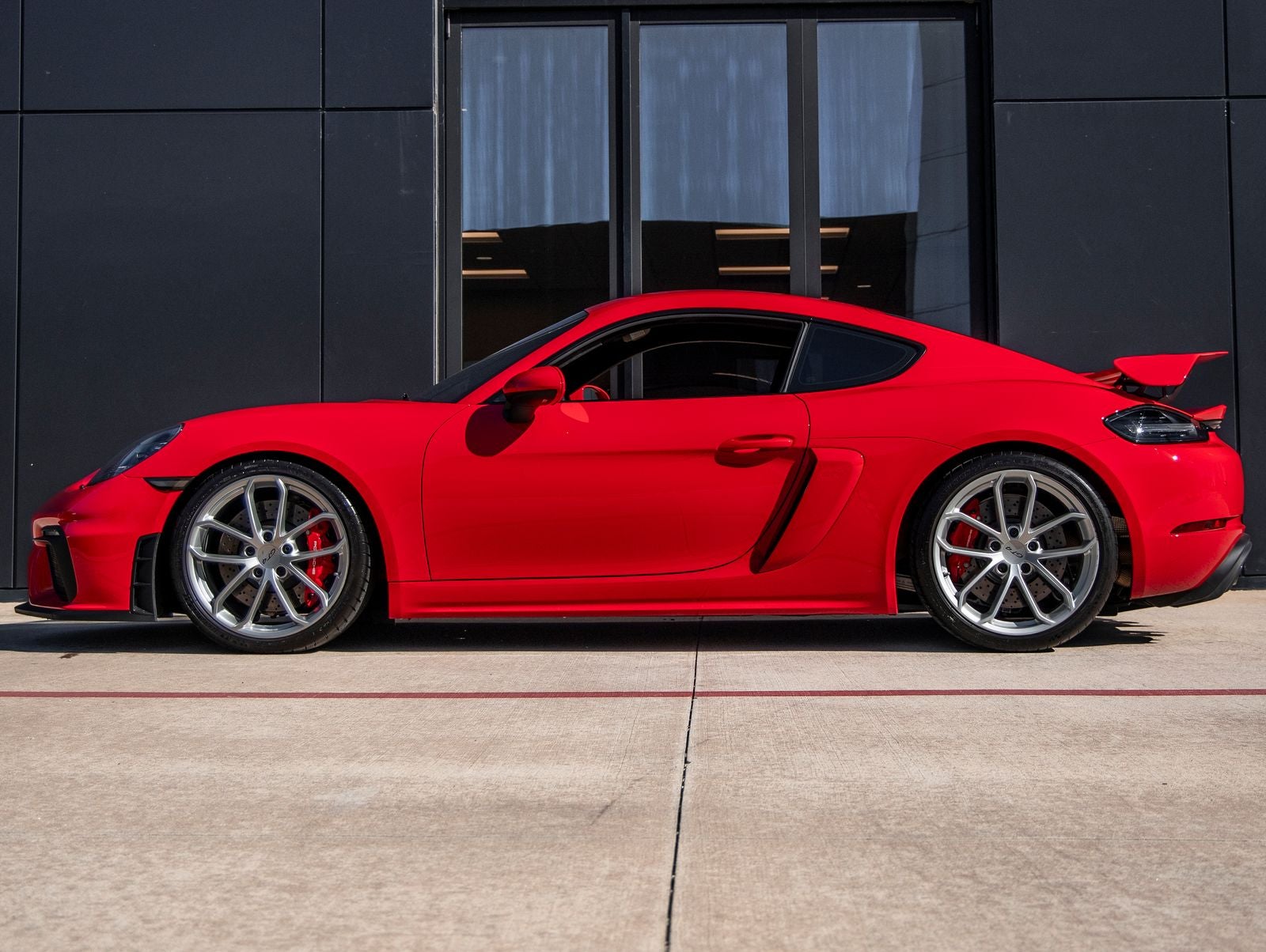 2023 Porsche 718 Cayman GT4