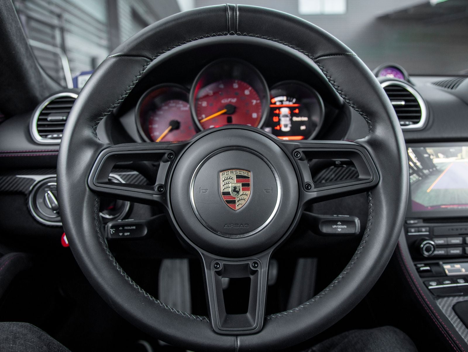 2023 Porsche 718 Cayman GT4