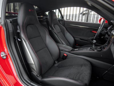 2023 Porsche 718 Cayman GT4