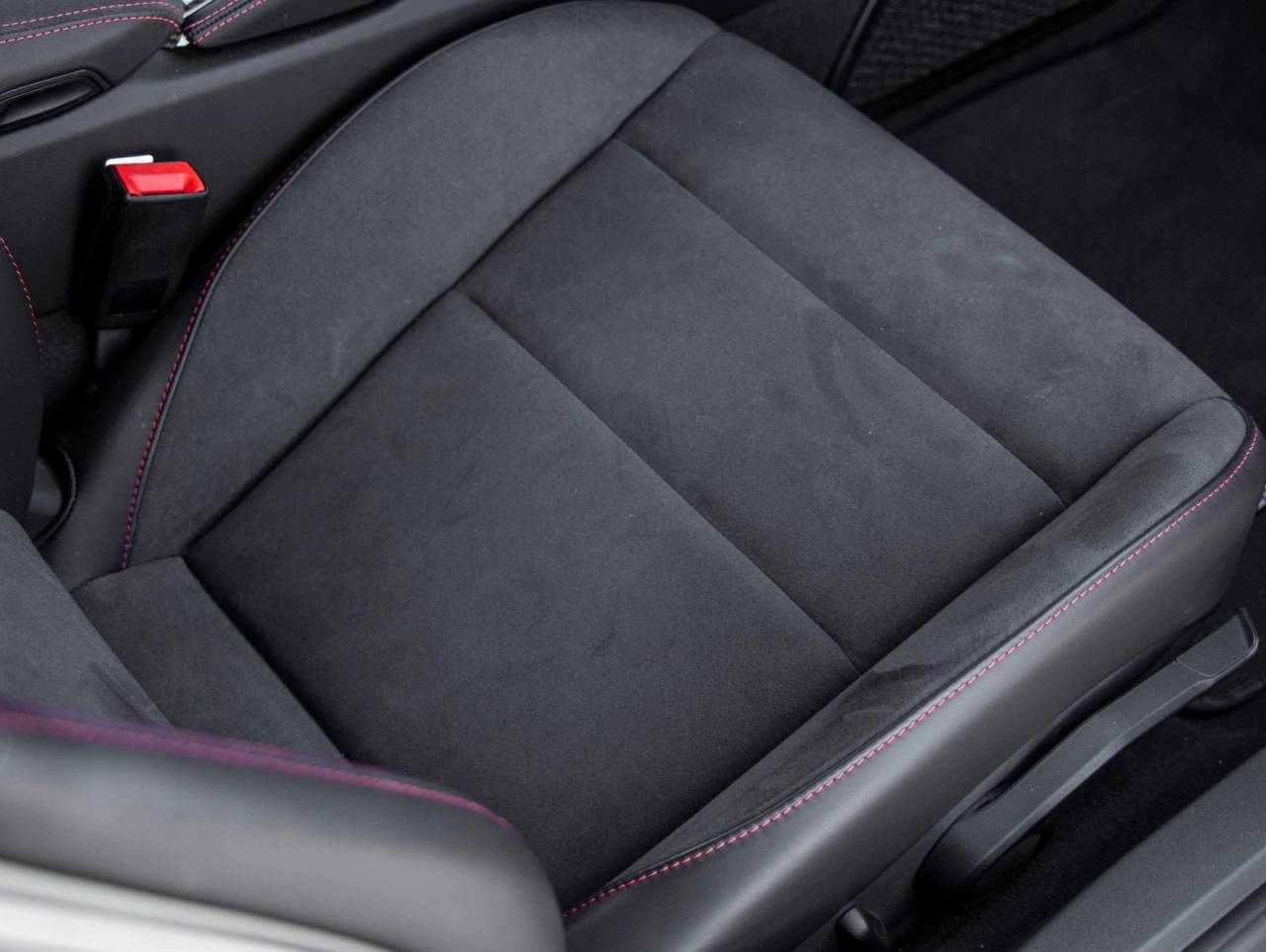 2023 Porsche 718 Cayman GT4