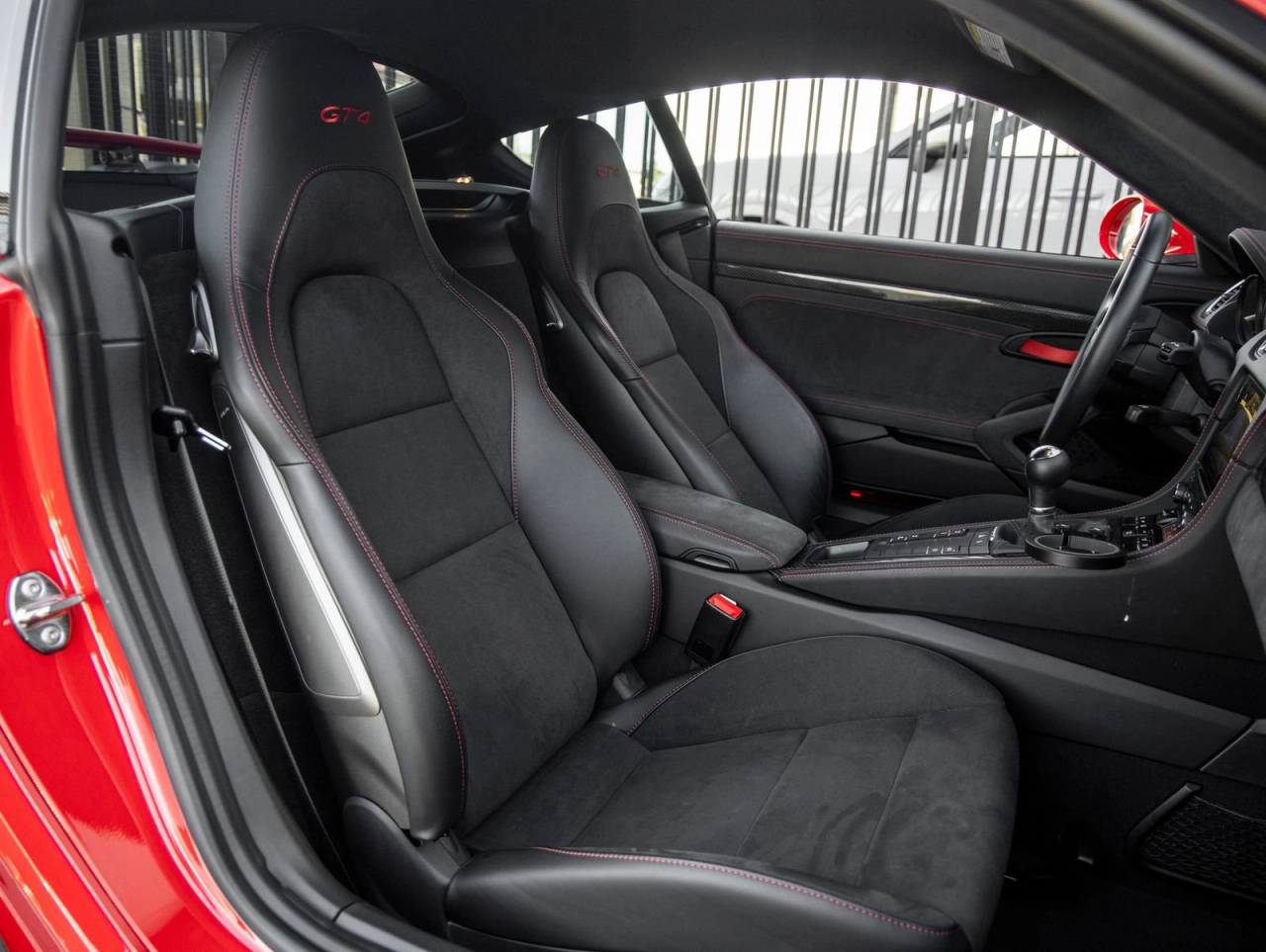 2023 Porsche 718 Cayman GT4