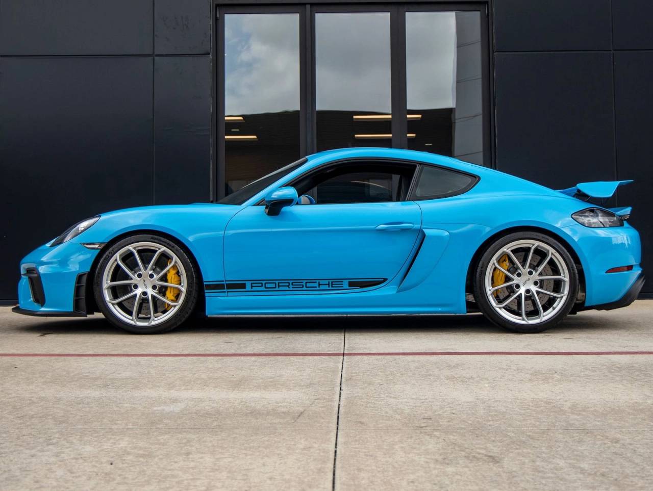 2021 Porsche 718 Cayman GT4