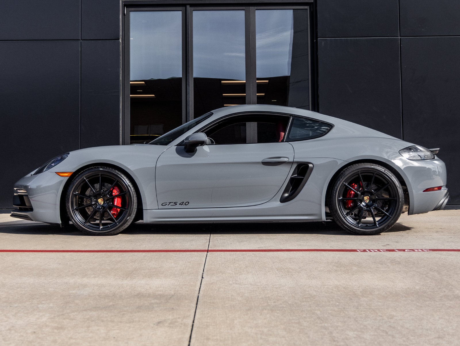 2025 Porsche 718 Cayman GTS