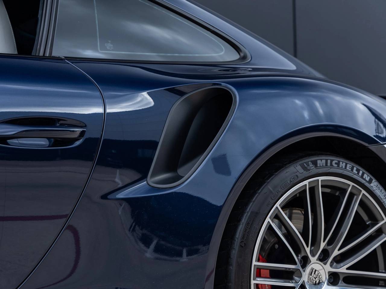 2018 Porsche 911 911 Turbo