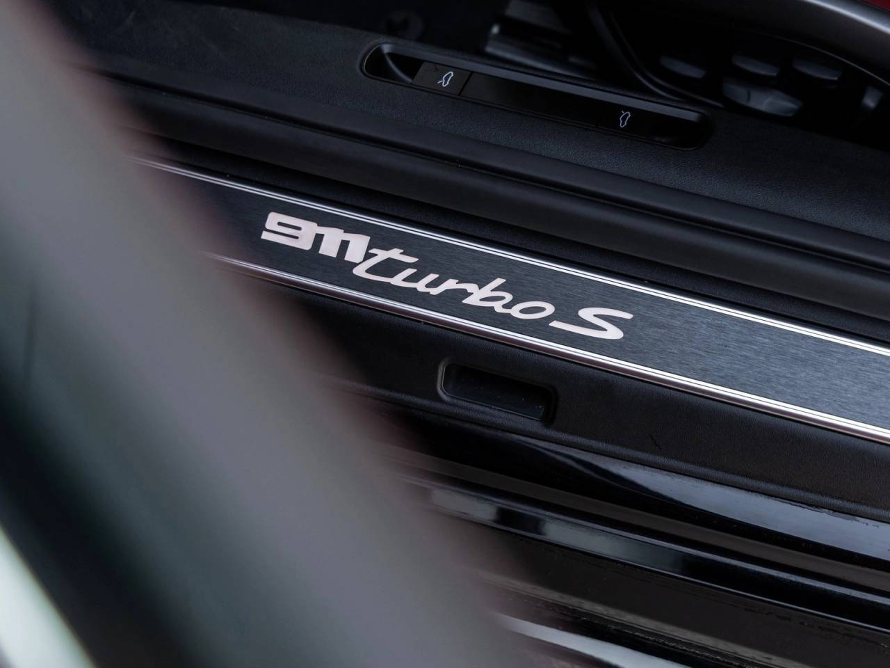 2025 Porsche 911 911 Turbo S