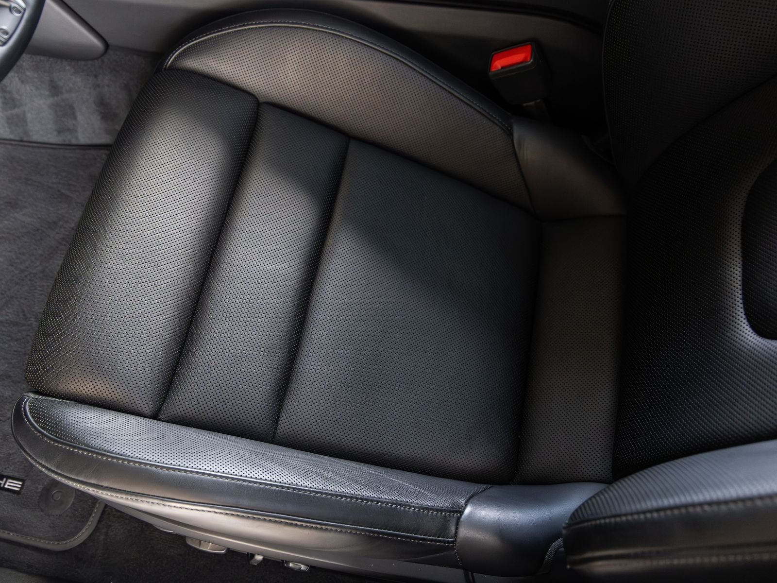 2022 Porsche Taycan Taycan GTS (MY22)