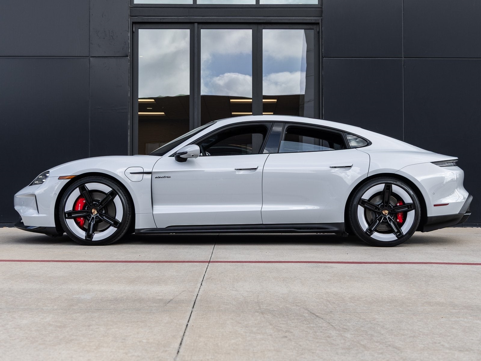 2025 Porsche Taycan Taycan GTS