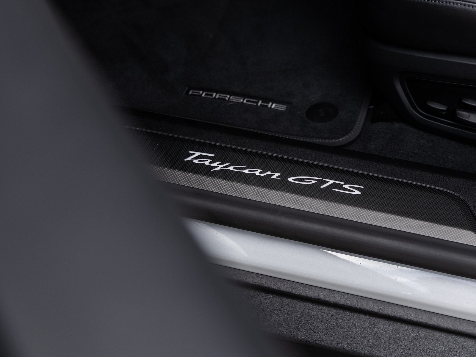 2025 Porsche Taycan Taycan GTS