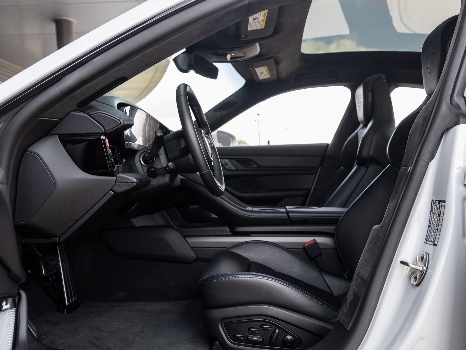 2025 Porsche Taycan Taycan GTS