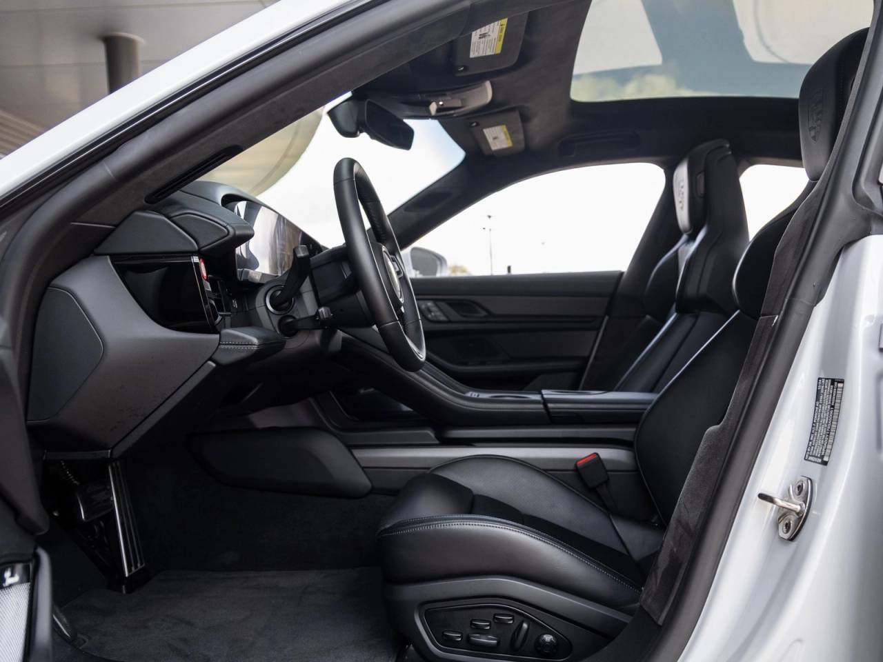 2025 Porsche Taycan Taycan GTS