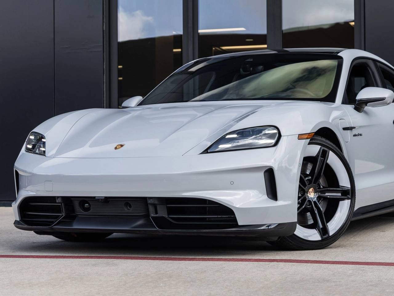 2025 Porsche Taycan Taycan GTS