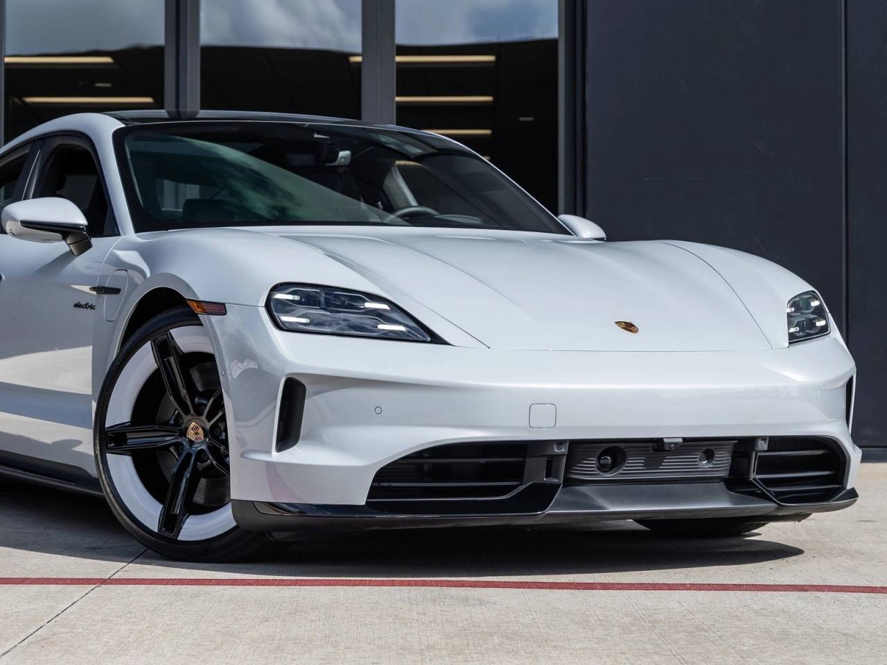 2025 Porsche Taycan Taycan GTS