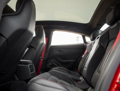 2025 Porsche Taycan Taycan GTS