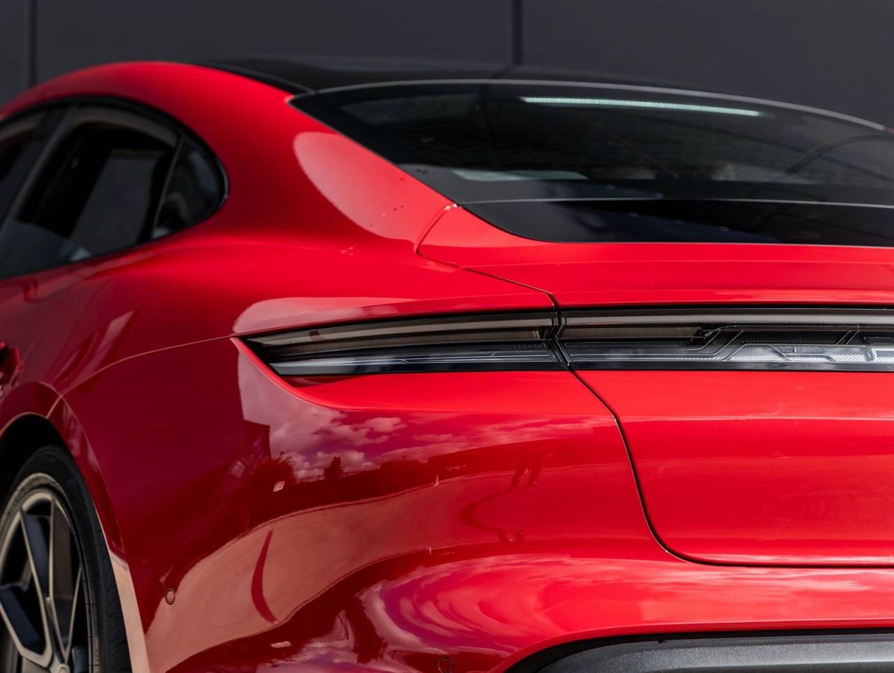 2025 Porsche Taycan Taycan GTS