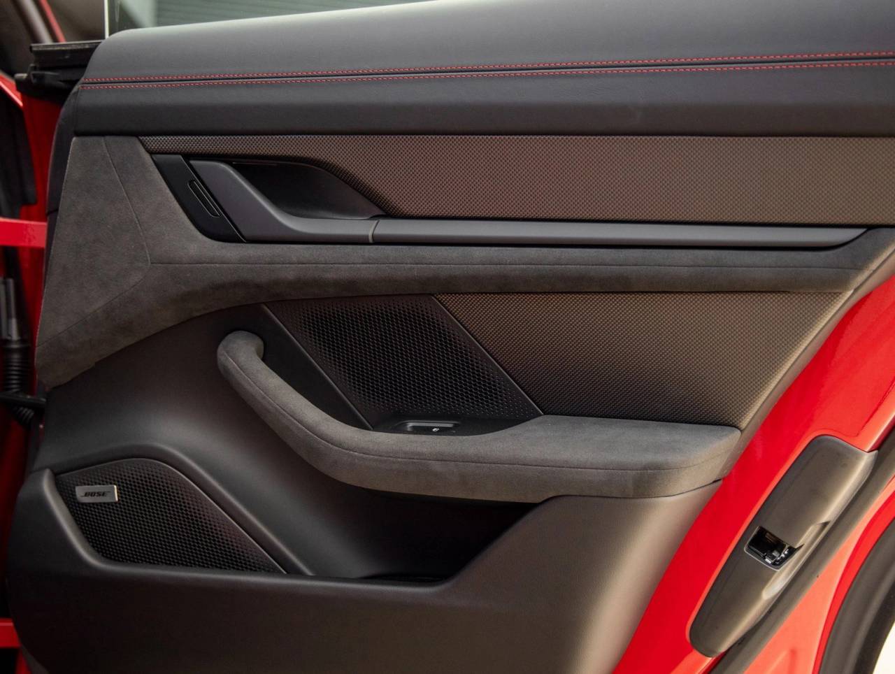 2025 Porsche Taycan Taycan GTS