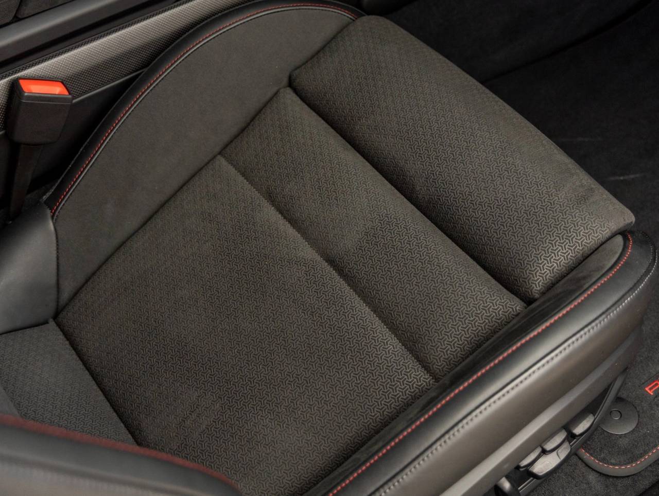 2025 Porsche Taycan Taycan GTS