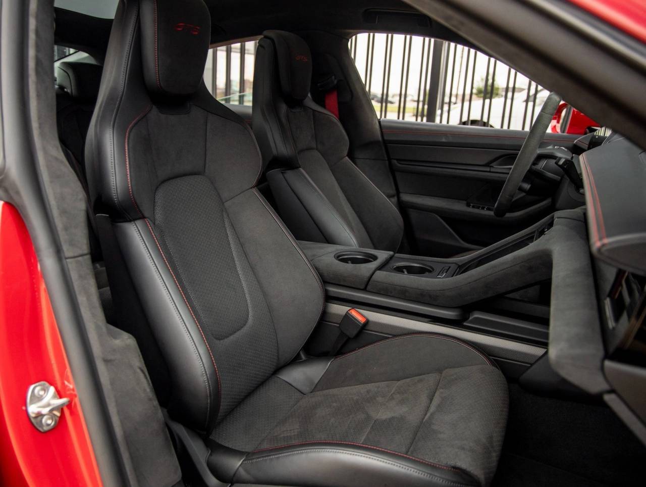 2025 Porsche Taycan Taycan GTS