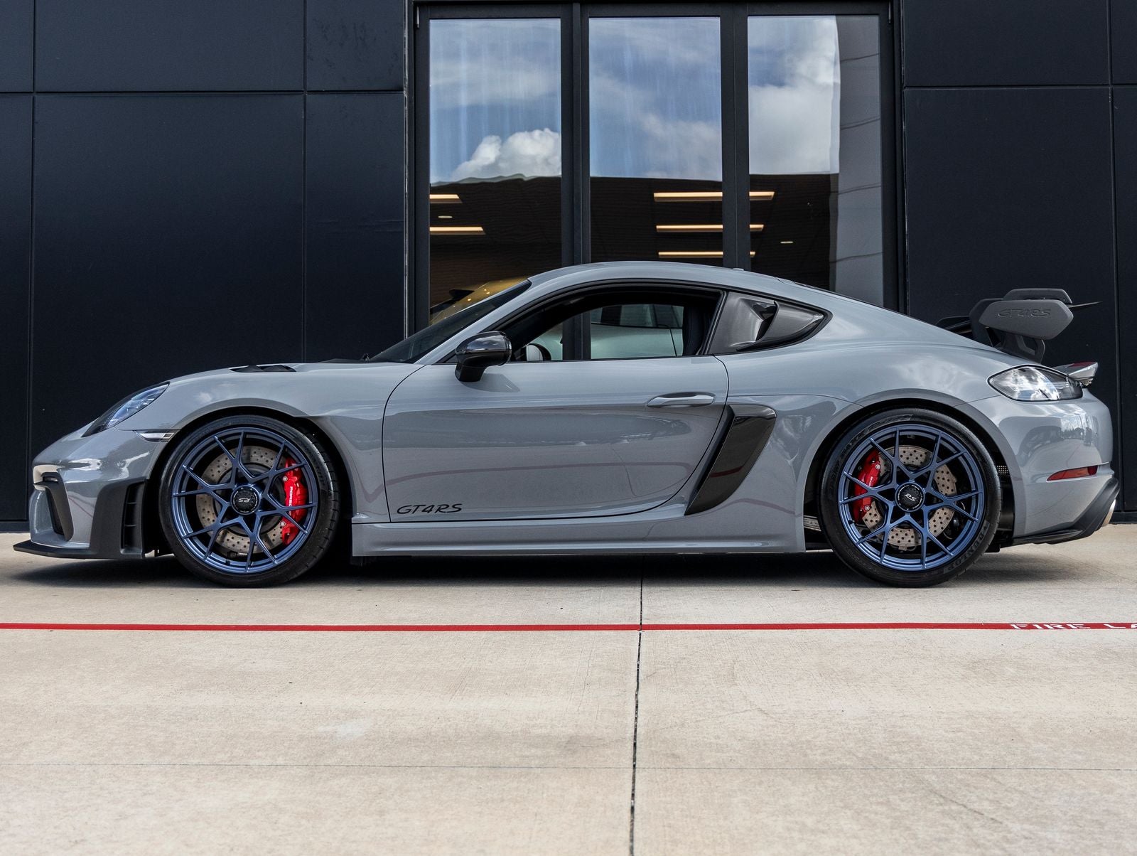 2024 Porsche 718 Cayman GT4 RS