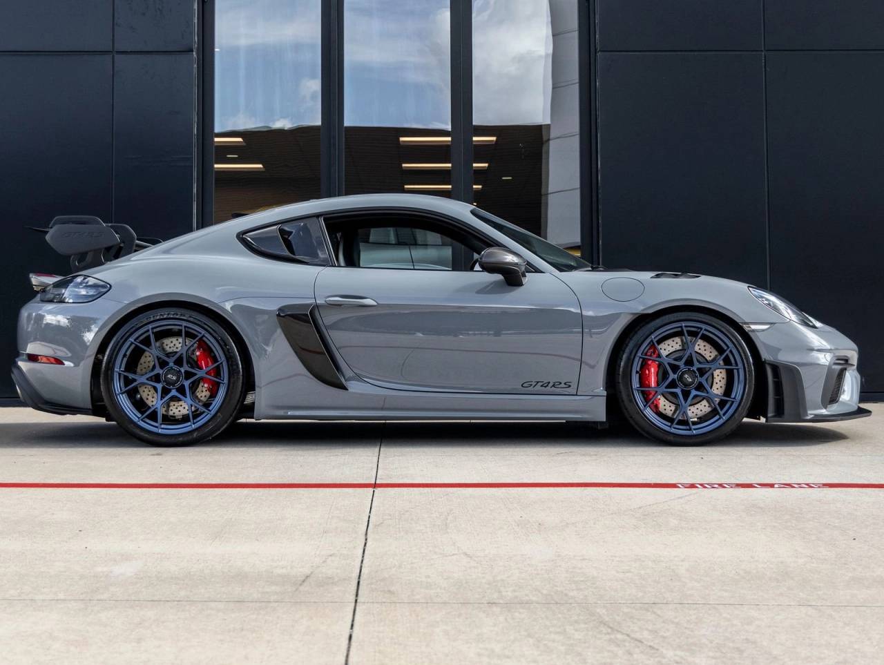 2024 Porsche 718 Cayman GT4 RS