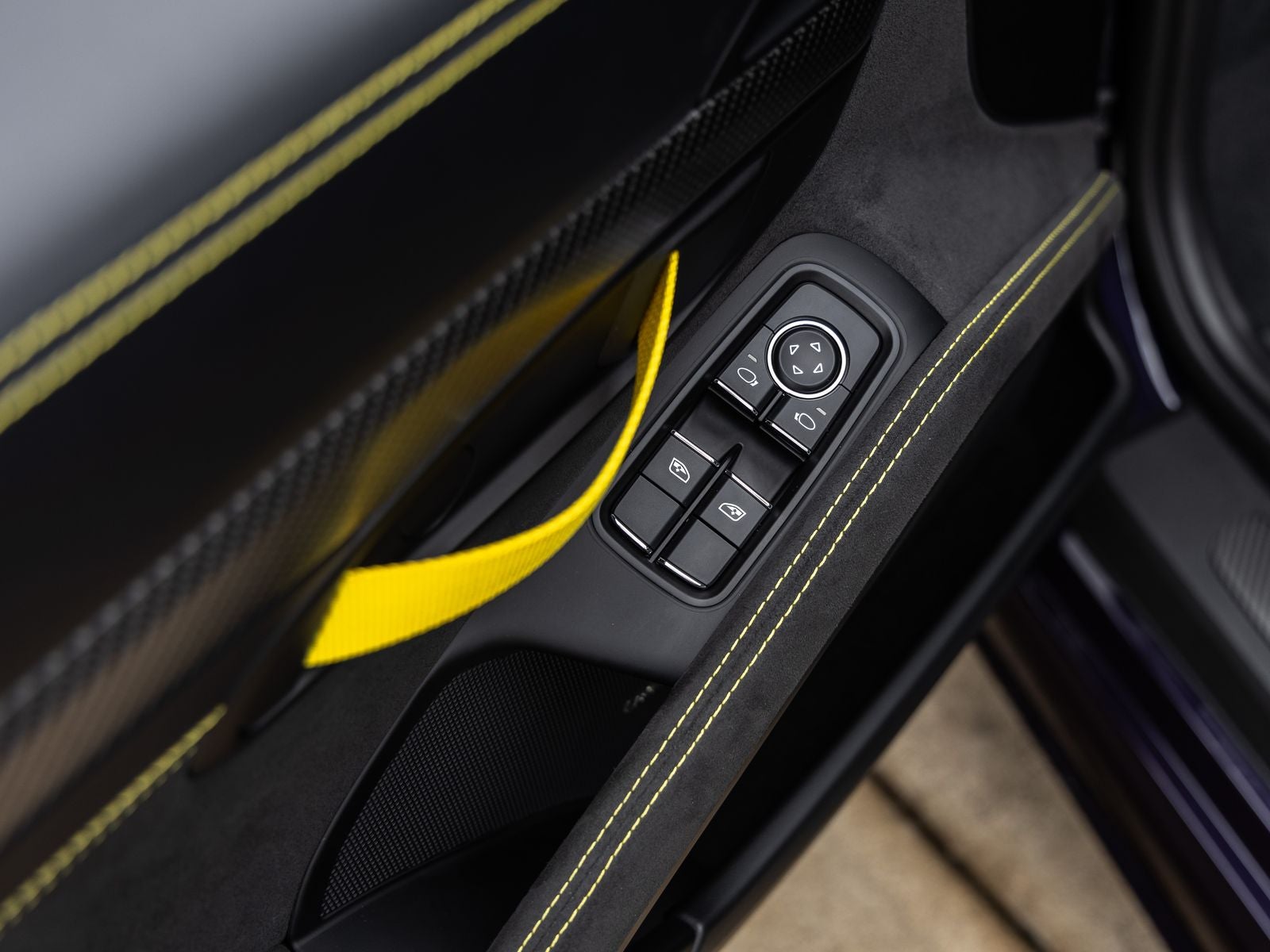 2025 Porsche 718 Cayman GT4 RS