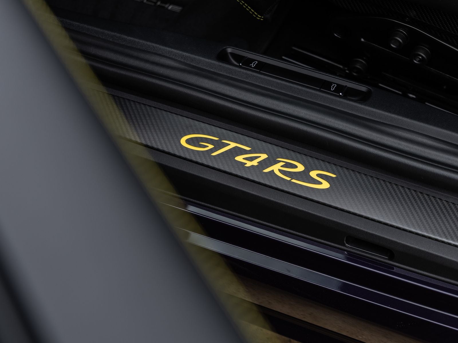 2025 Porsche 718 Cayman GT4 RS