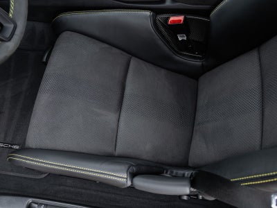 2025 Porsche 718 Cayman GT4 RS