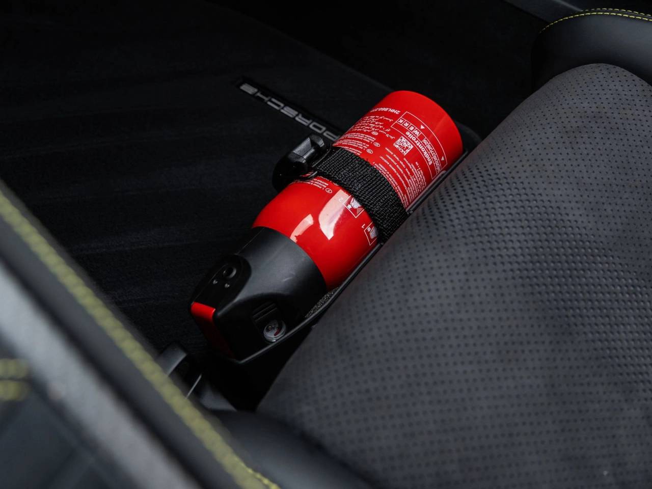 2025 Porsche 718 Cayman GT4 RS