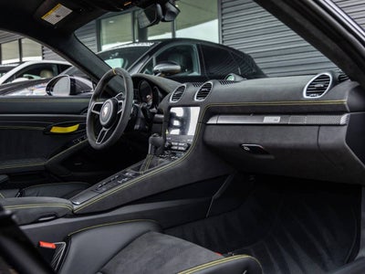 2025 Porsche 718 Cayman GT4 RS